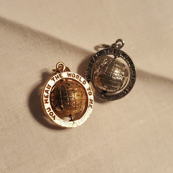 Monet Jewelry - Vintage Monet spinning world charms